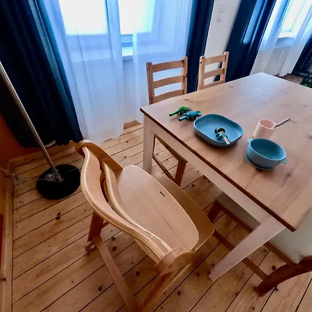 Rouge&friends # Zentrumsnah, Bahnhof, Krankenhaus, Sportzentrum, Familienfreundlich, Terrasse, Garten Lägenhet