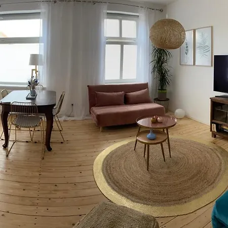 Rouge&friends # Zentrumsnah, Bahnhof, Krankenhaus, Sportzentrum, Familienfreundlich, Terrasse, Garten Apartment *