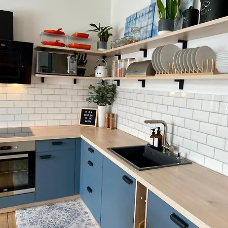 Rouge&friends # Zentrumsnah, Bahnhof, Krankenhaus, Sportzentrum, Familienfreundlich, Terrasse, Garten Lägenhet *