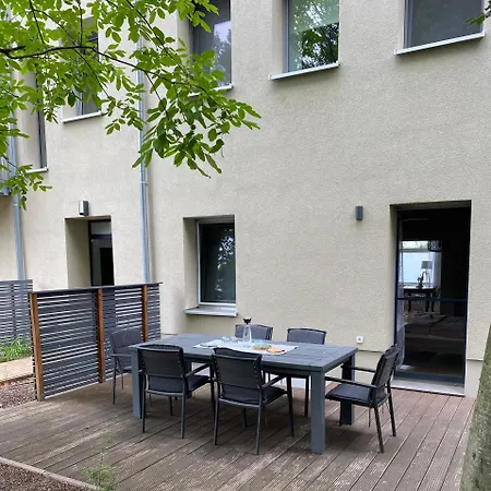Apartment Rouge&friends # Zentrumsnah, Bahnhof, Krankenhaus, Sportzentrum, Familienfreundlich, Terrasse, Garten *