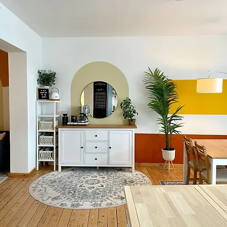 Lägenhet Rouge&friends # Zentrumsnah, Bahnhof, Krankenhaus, Sportzentrum, Familienfreundlich, Terrasse, Garten