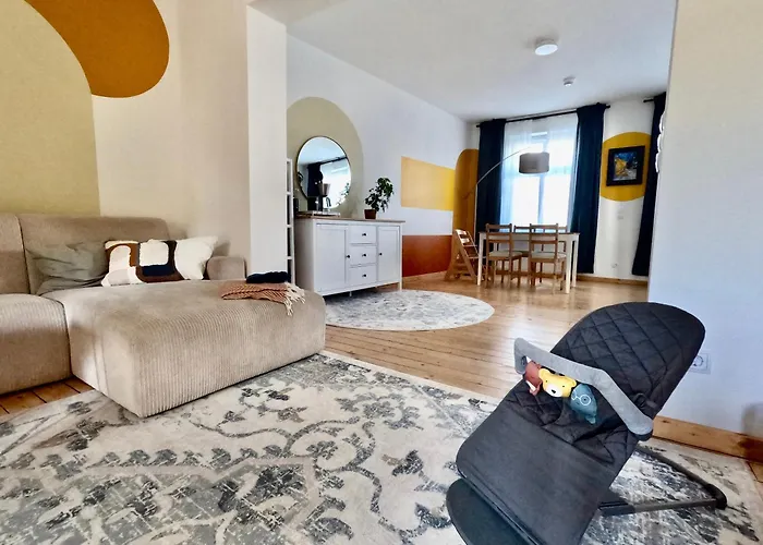 شقة Rouge&friends # Zentrumsnah, Bahnhof, Krankenhaus, Sportzentrum, Familienfreundlich, Terrasse, Garten