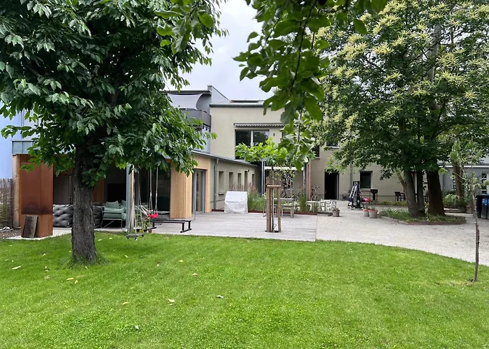 Rouge&friends # Zentrumsnah, Bahnhof, Krankenhaus, Sportzentrum, Familienfreundlich, Terrasse, Garten