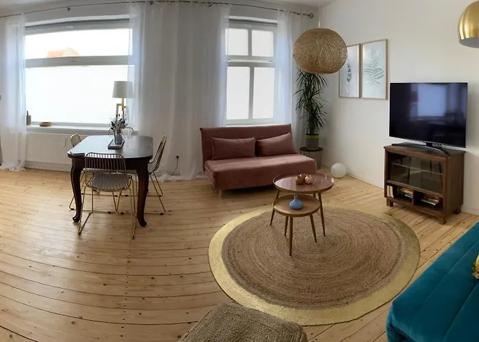 Rouge&friends # Zentrumsnah, Bahnhof, Krankenhaus, Sportzentrum, Familienfreundlich, Terrasse, Garten شقة *