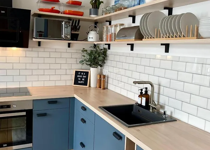 Rouge&friends # Zentrumsnah, Bahnhof, Krankenhaus, Sportzentrum, Familienfreundlich, Terrasse, Garten شقة *