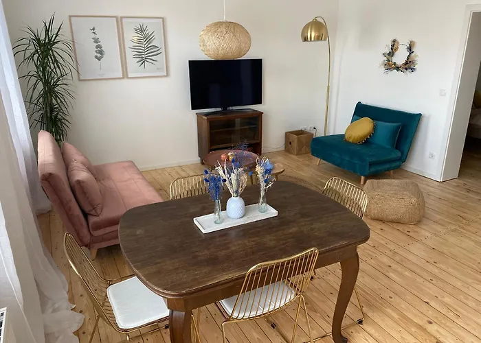 公寓 Rouge&friends # Zentrumsnah, Bahnhof, Krankenhaus, Sportzentrum, Familienfreundlich, Terrasse, Garten 科特布斯